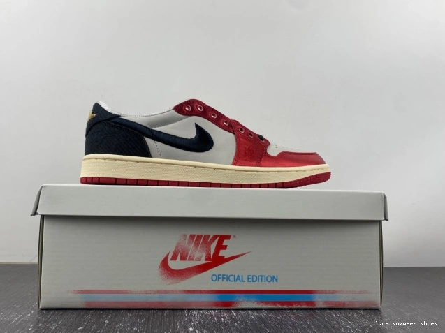 Reps LUCY Room Away Trophy Jordan 1 x OG Low Air FN0432-100 0702